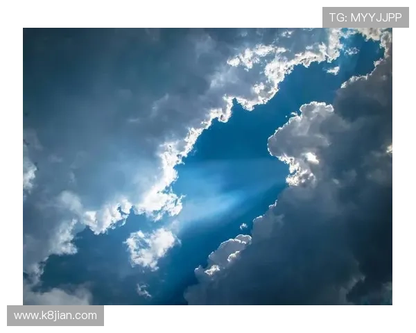 闪电 21 点:揭秘快速闪电的神秘力量与科学原理 闪电 21 点:揭秘快速闪电的神秘力量与科学原理